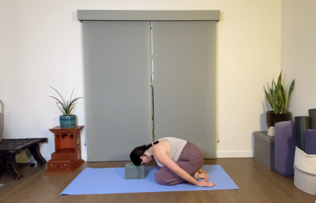 9 posturas de yoga para cuando necesitas un nuevo comienzo