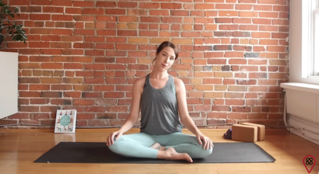 Una práctica de yoga matutina de 10 minutos para estirar todo el cuerpo
