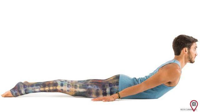 Yoga para una mejor postura: fortalezca la espalda para evitar encorvarse
