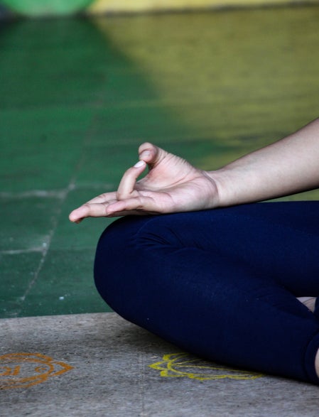 Conexión con la tez: posturas de yoga para una piel radiante