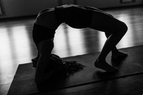 ¿Evitar las flexiones hacia atrás en yoga? Aquí hay 6 maneras de superar sus dudas
